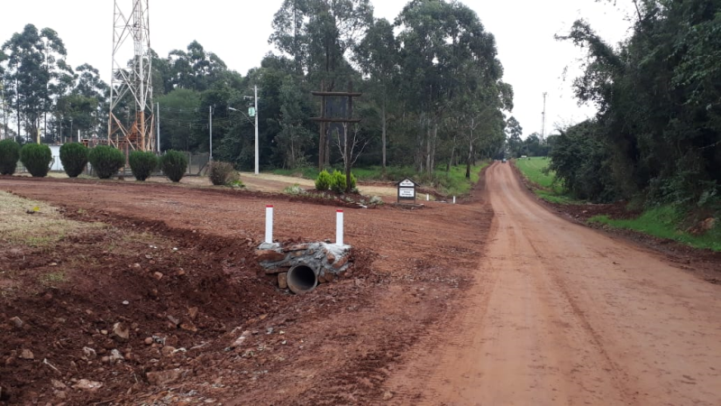Parque de Máquinas de Nova Candelária realiza melhorias na canalização das águas pluviais